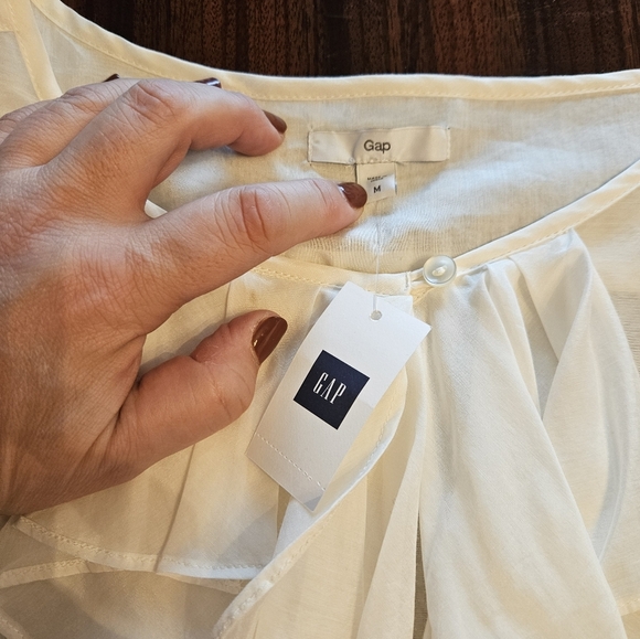 GAP White Semi Sheer Short Sleeve Button Down Ruffle Front Blouse M NWT - Picture 9 of 13